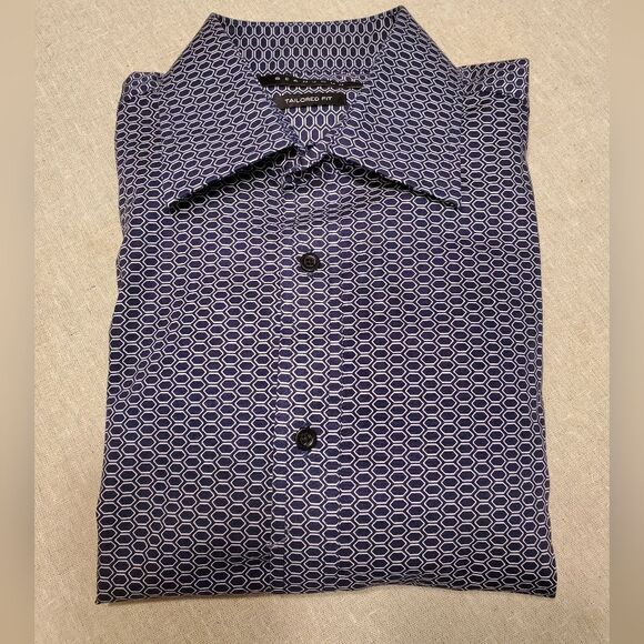 Sean John Men's Tailored Fit Dress Shirt in Size 15 1/2-32/33 Regular Fit - Picture 11 of 11